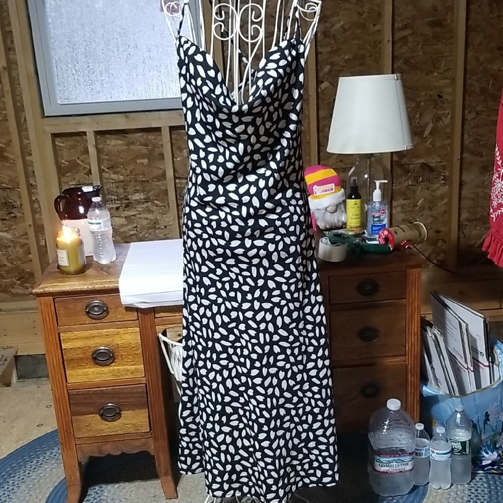 Elegant Black and White Leaf Print Dress